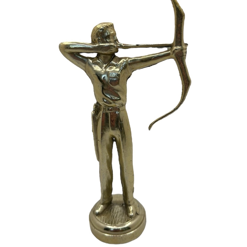 Vintage Male Trophy Topper Bow Hunter Archer Gold Tone 6” - great condition.